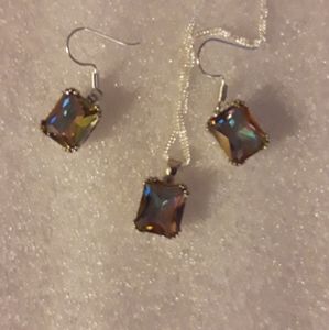 Necklace/earrings